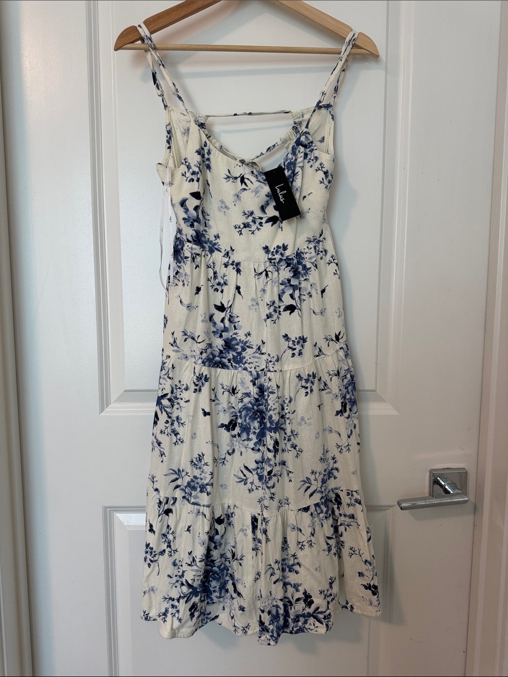 Lulu's 100% Cotton White Tiered Midi Dress with Blue Floral Print XS NWT